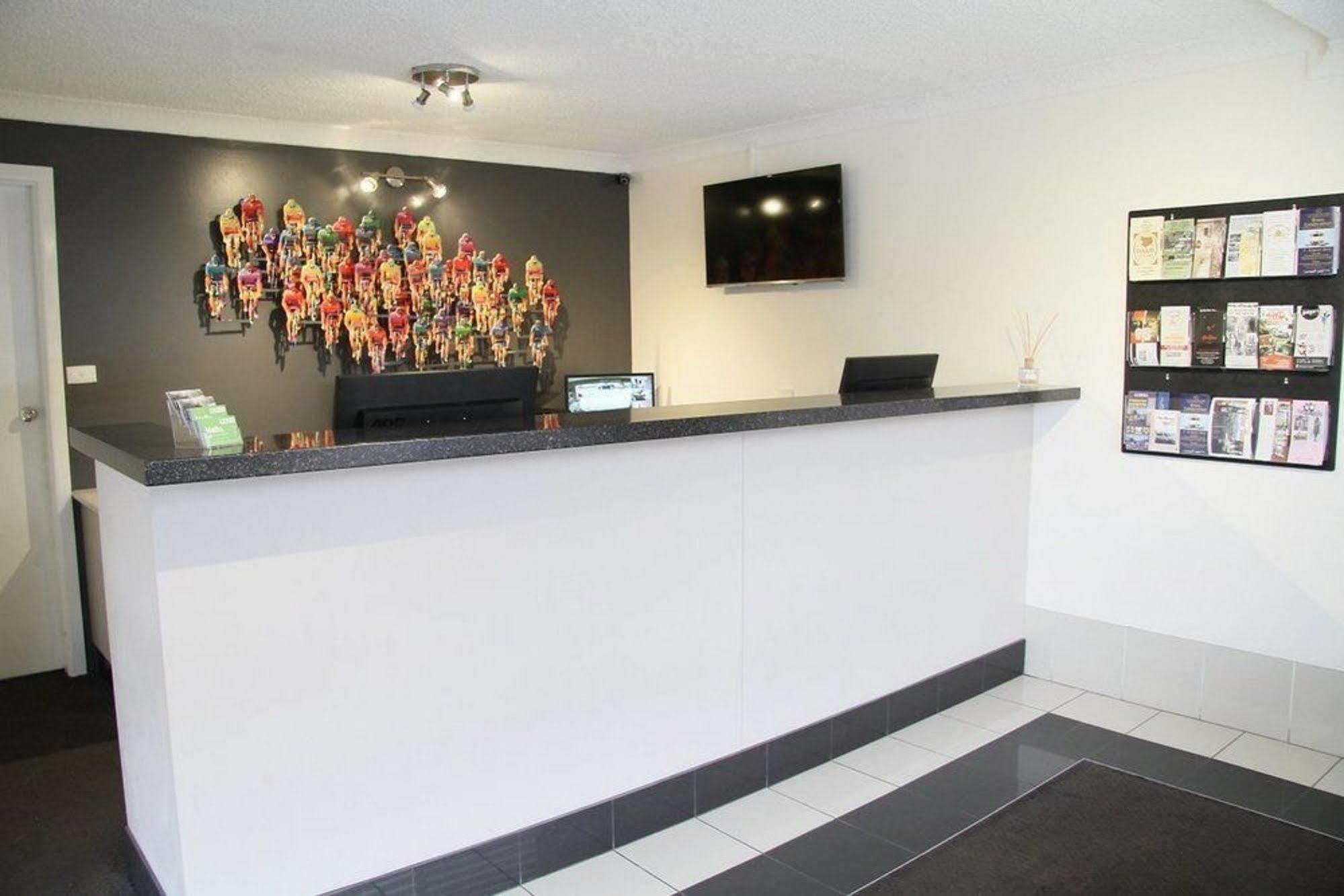 West End Motor Lodge Orange Buitenkant foto